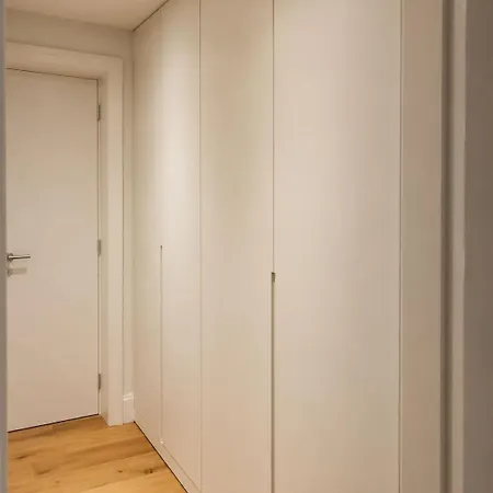 Elegant T2 Next To Av Liberdade *